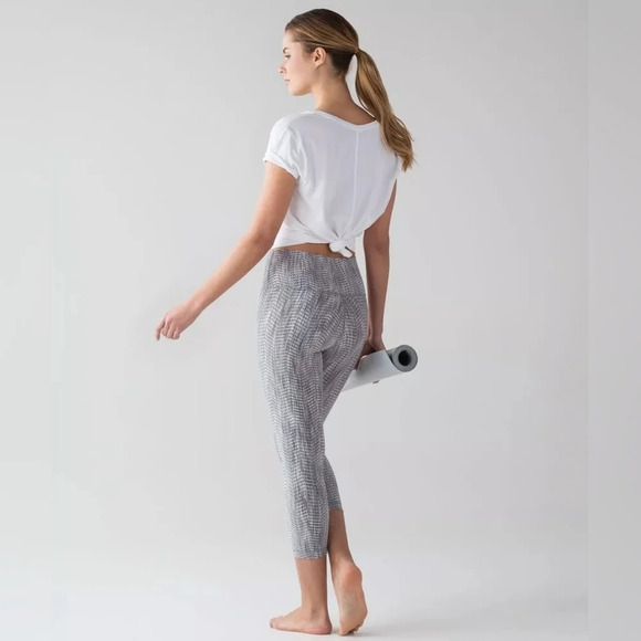 Lululemon Wunder Under High-Rise Luon Arrow Jacquard Silver Gray- White Euc - Picture 2 of 8